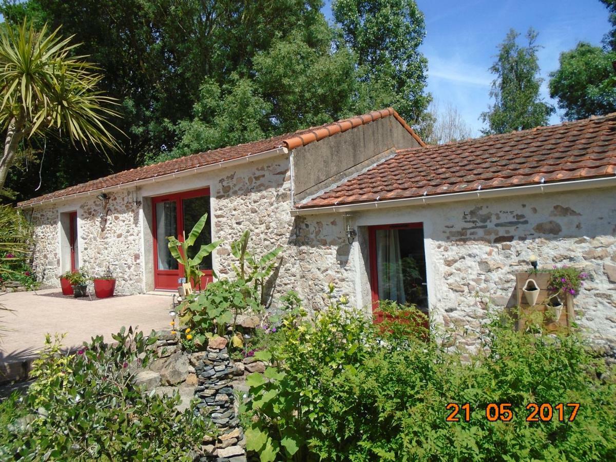 Les Trois Etangs Bed and Breakfast Saint-Viaud Buitenkant foto